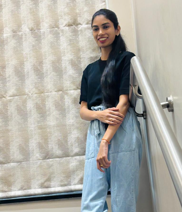 https://nayakavaduvararavedike.com/v-uploads/v-profiles/female.png