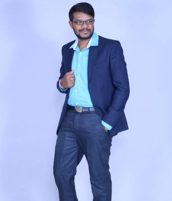 https://nayakavaduvararavedike.com/v-uploads/v-profiles/female.png