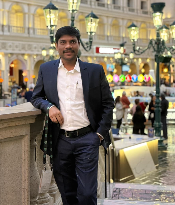 https://nayakavaduvararavedike.com/v-uploads/v-profiles/female.png