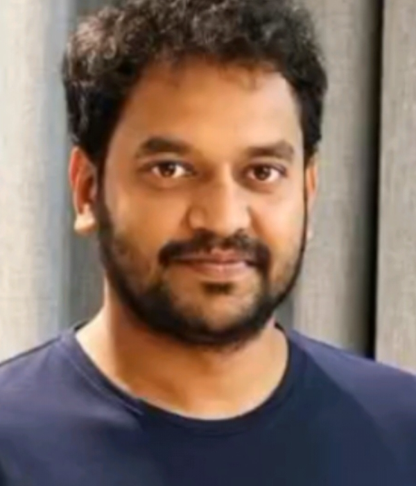 https://nayakavaduvararavedike.com/v-uploads/v-profiles/female.png