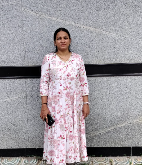 https://nayakavaduvararavedike.com/v-uploads/v-profiles/female.png