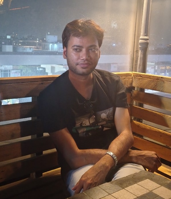 https://nayakavaduvararavedike.com/v-uploads/v-profiles/female.png